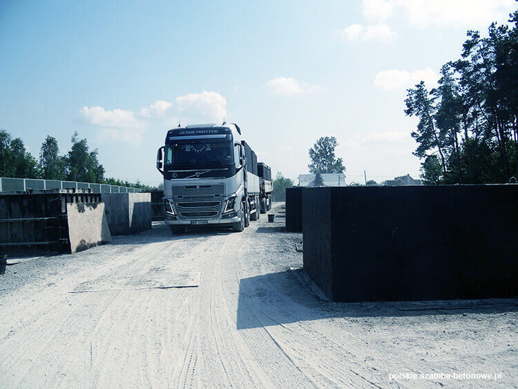 Transport szamb betonowych  w Morągu